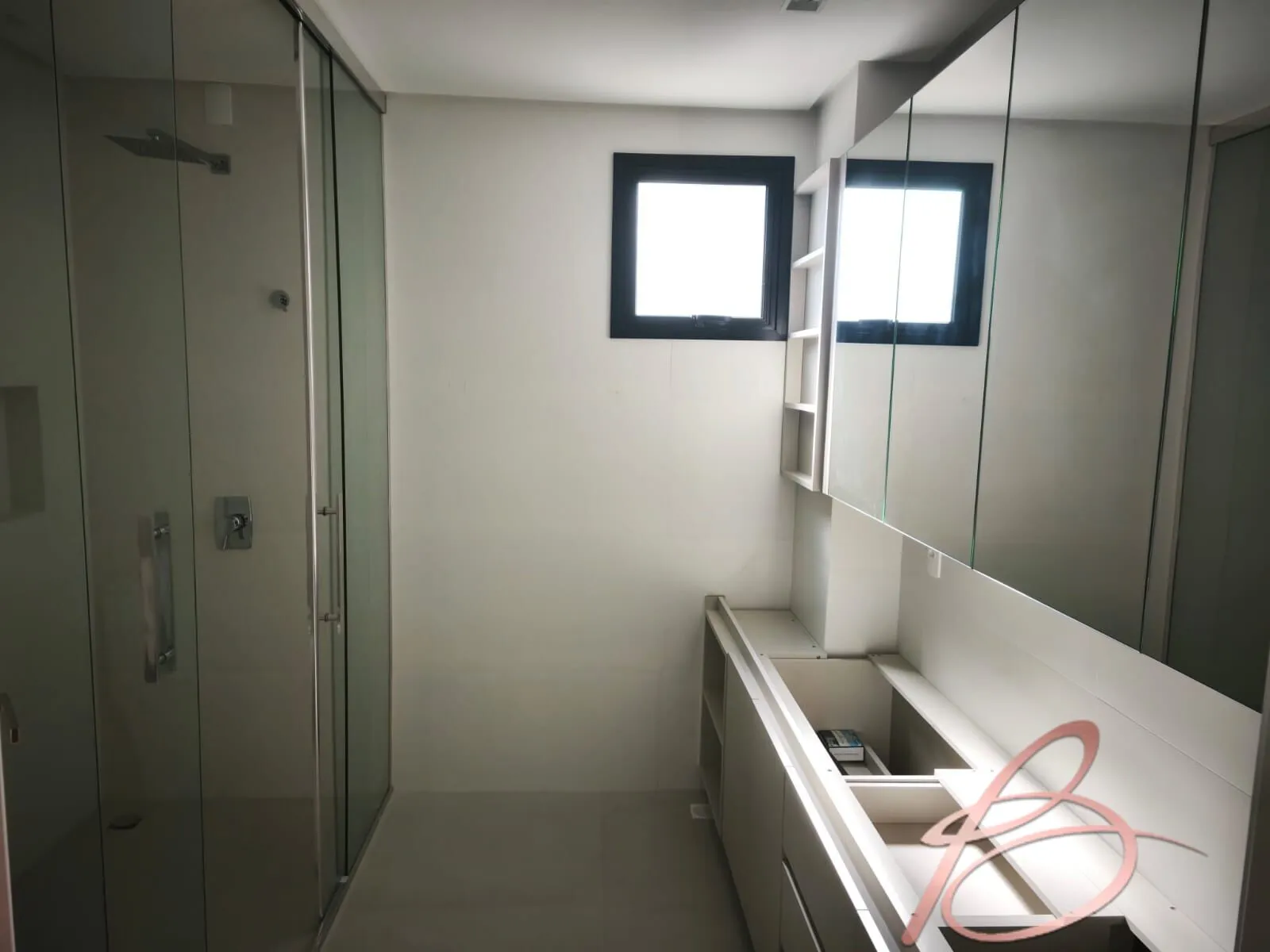 Imagem Apartamento alto padrão com 237 metros e 4 suítes