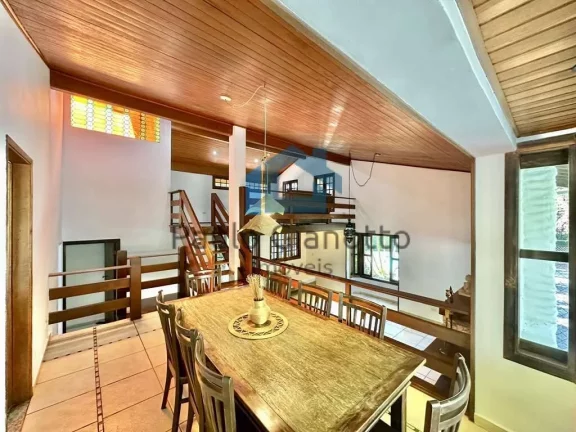 Imagem Linda Casa Avaranda à venda na Granja Viana