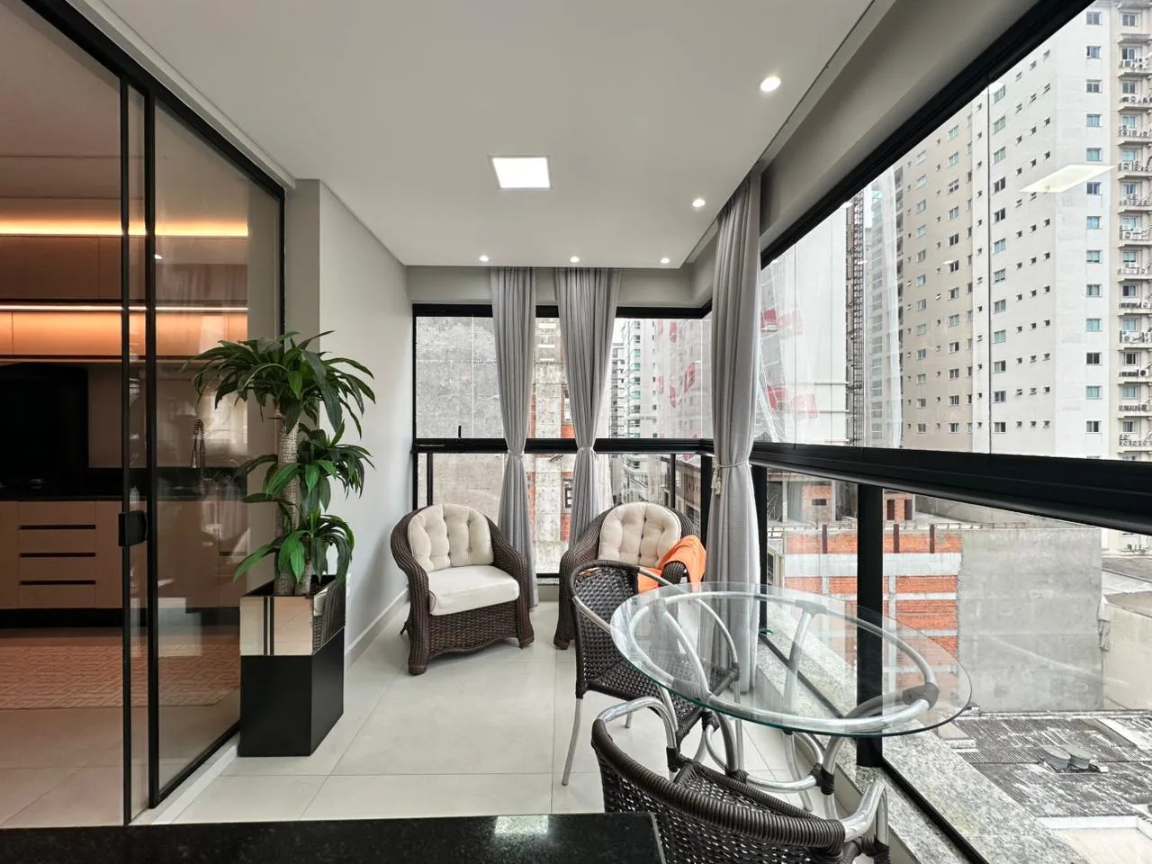 Imagem Apartamento à venda com 165m2 por R$ 2.800.000,00