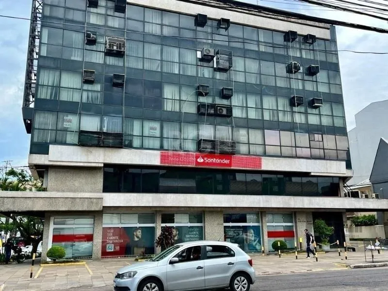 Imagem MÁFFER IMÓVEIS ALUGA - CONJUNTO COMERCIAL Av. Cristóvão Colombo esquina Benjamin Constant | Porto Alegre/RS