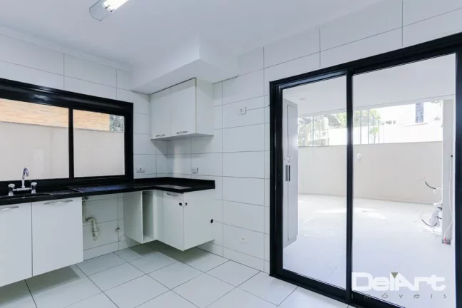 Imagem Apartamento térreo com 02 gardens - Bairro Bigorrilho - 122m2 privativos + 122 de gardens - R$ 1.100.000,00