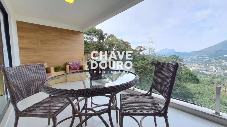Imagem Casa moderna com 3 suítes próxima do bairro do Alto, para venda em Teresópolis RJ