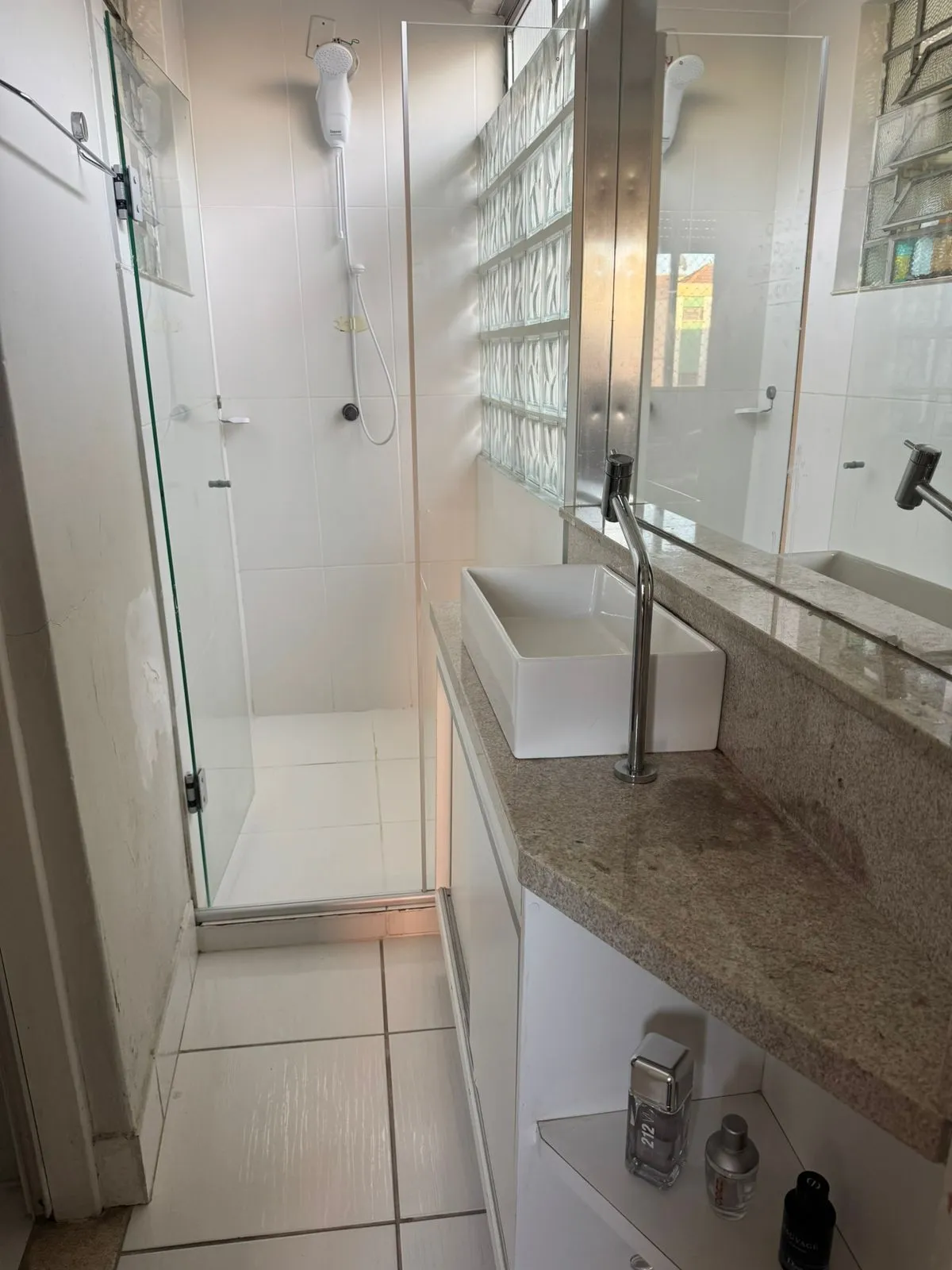 Imagem Cobertura com 03 quartos e 01 suíte e 02 vagas no Bairro Sarandi