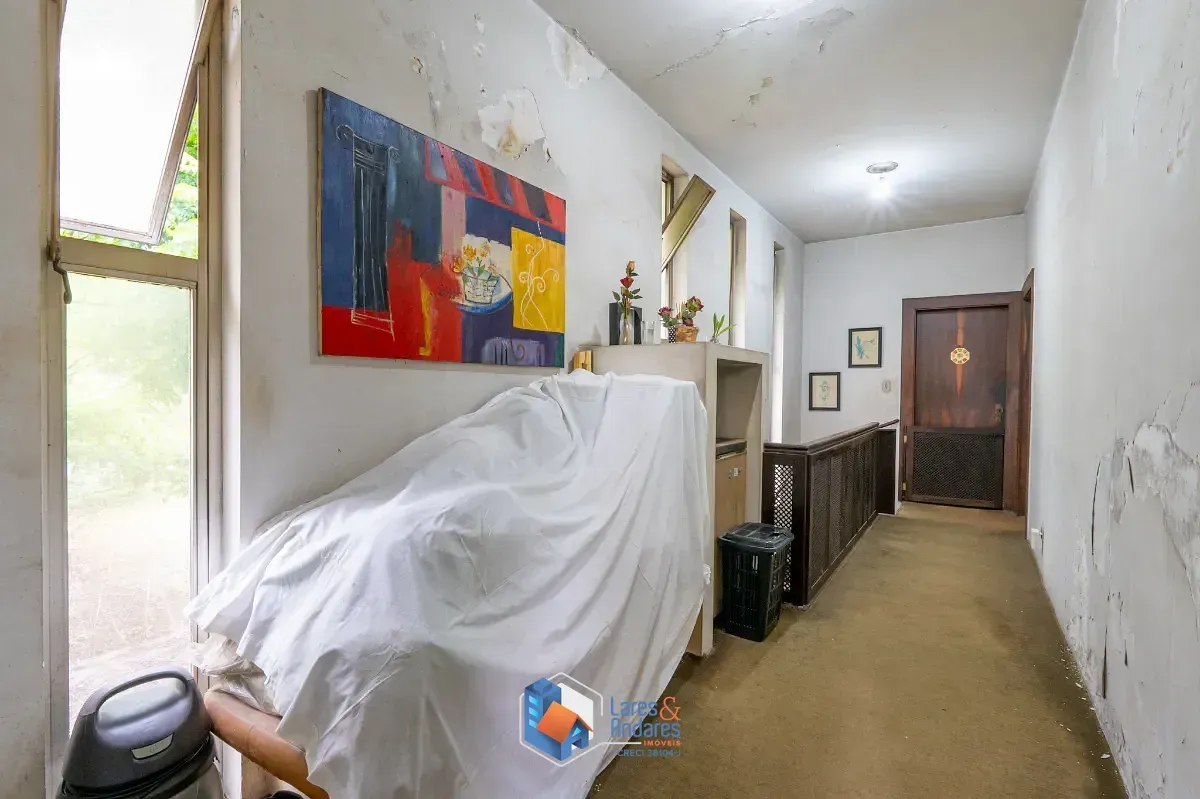 Imagem Casa para venda em Moema com 3 quartos, sendo 3 suítes, 330m²