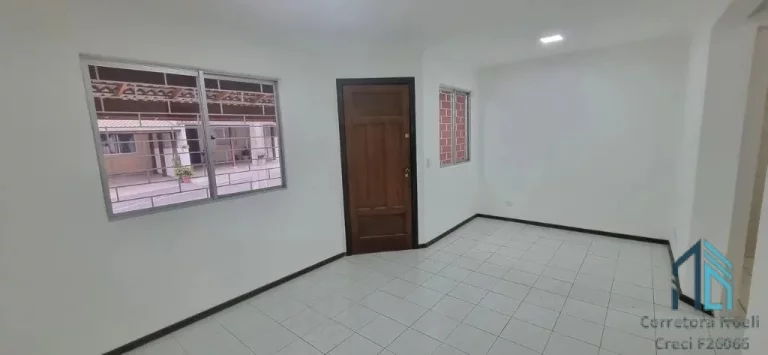 Imagem Sobrado em Condomínio, 02 quartos, 02 vagas, no Santa Cândida em Curitiba PR