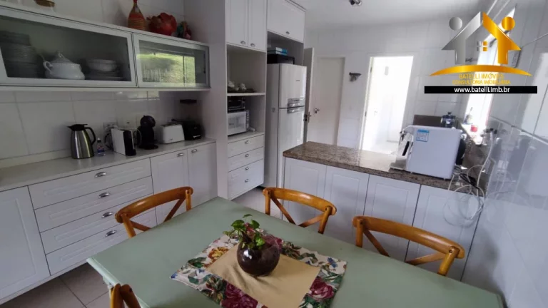 Imagem Casa a venda e locação no condomínio Chácara das Paineiras II na Granja Viana - Batelli Imóveis