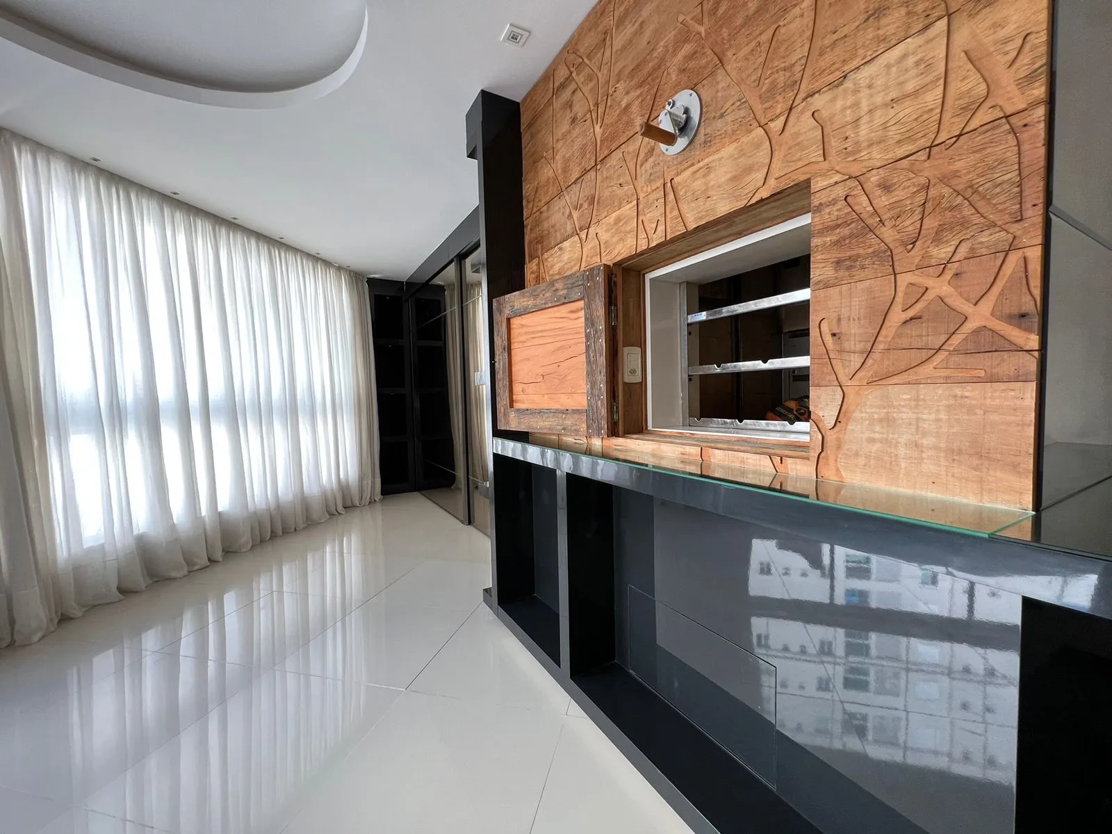 Imagem Apartamento com vista para o mar à venda com 178m2 por R$ 2.880.000,00