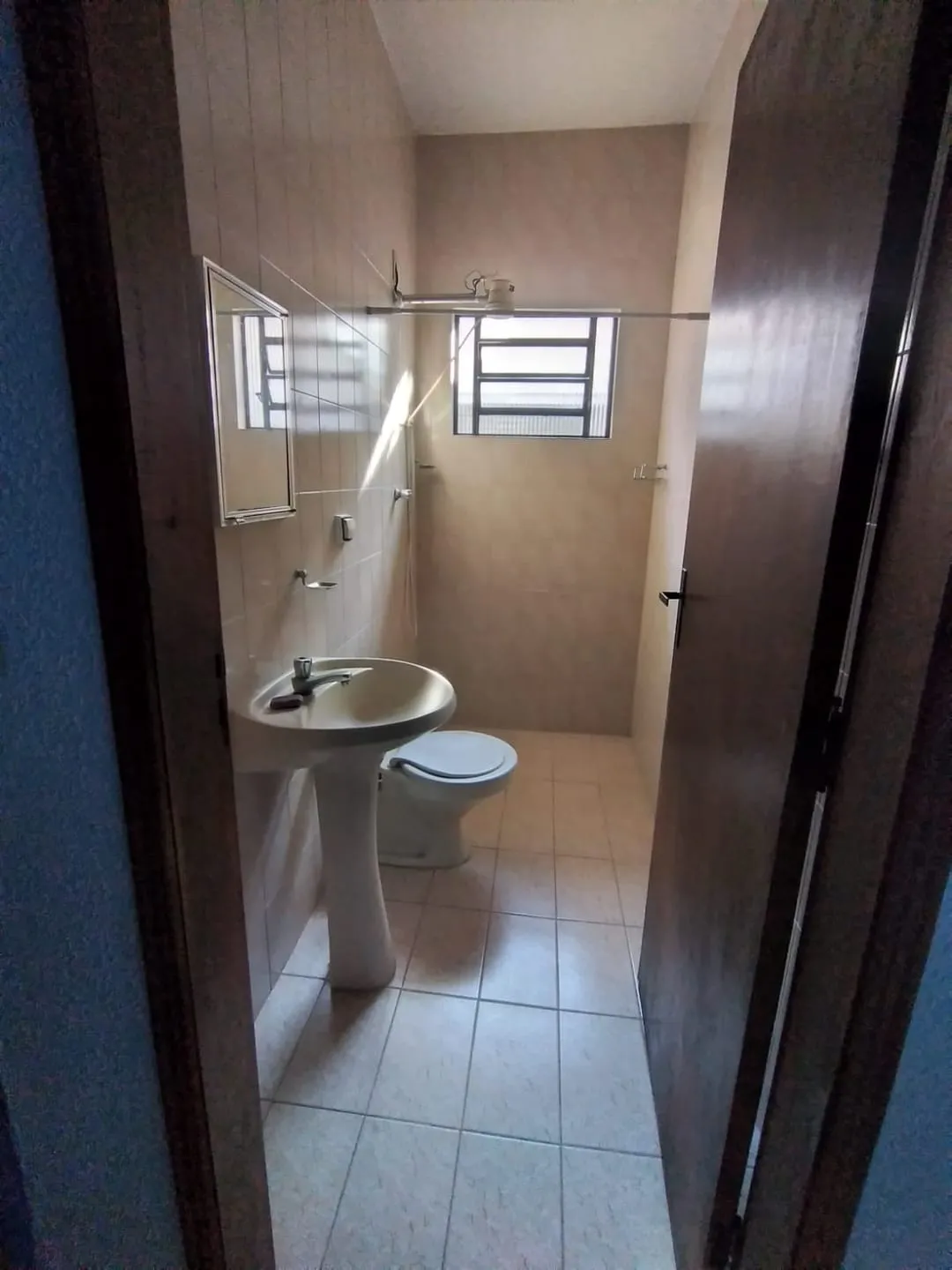 Imagem Casa à venda 3 Quartos, 1 Suite, 2 Vagas, 300M², Jardim Rosely, Pindamonhangaba - SP