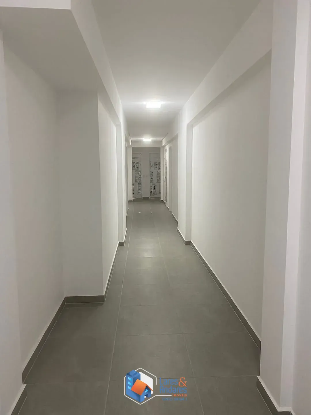 Imagem APARTAMENTO À VENDA COM 60 M², 2 DORMS, COM VARANDA, ÁREA LAZER E 1 VG - SÃO MIGUEL PAULISTA - SP.