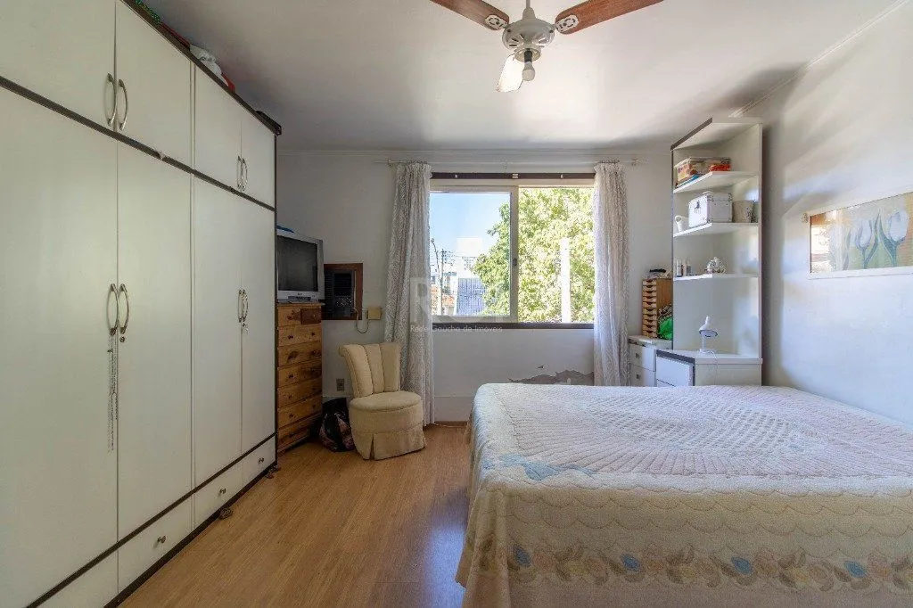 Imagem Casa Sobrado no bairro Cristo Redentor em Porto Alegre