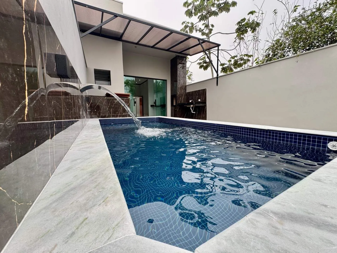 Imagem Casa para Venda em Mongaguá, Florida Mirim, 3 dormitórios, 1 suíte, 2 banheiros, 3 vagas