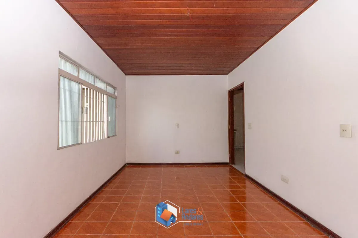 Imagem Casa para venda em Parque Santo Antônio com 5 quartos, 210m²