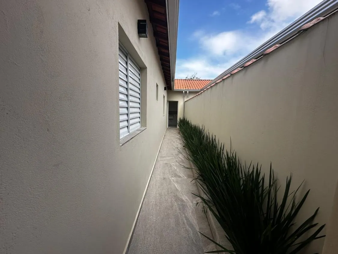 Imagem CASA NOVA COM PISCINA, 02 DORMITÓRIOS E DISPONÍVEL PARA VENDA E LOCAÇÃO LADO PISTA NA VILA ATLÂNTICA EM MONGAGUÁ