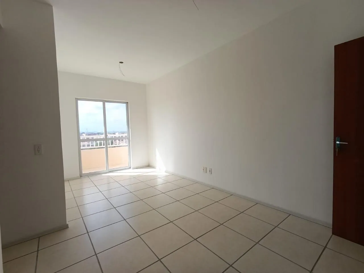 Imagem Apartamento para Venda em Fortaleza, Montese, 3 dormitórios, 1 suíte, 2 banheiros, 2 vagas