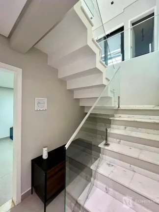 Imagem Casa Assobradada com uma vista panoramica