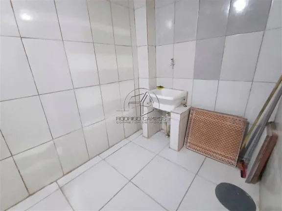 Imagem Casa Geminada 2 Quartos no Ocian, Praia Grande - Conforto e Segurança
