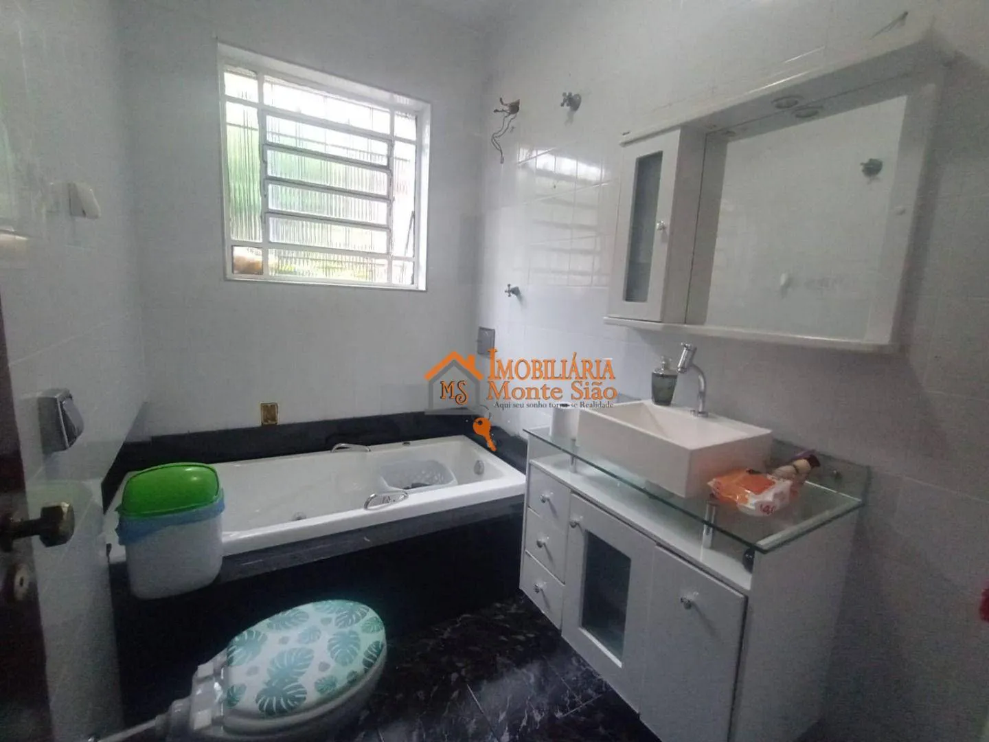 Imagem Casa com 2 dormitórios à venda, 250 m² por R$ 450.000,00 - Jardim Beirute - Guarulhos/SP