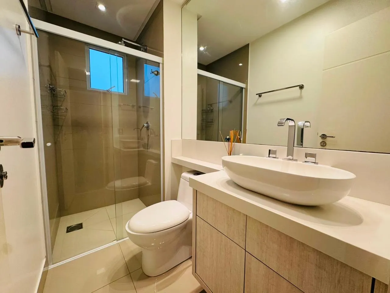 Imagem Apartamento com vista para o mar à venda com 137m2 por R$ 3.000.000,00