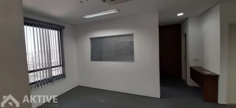 Imagem Sala Comercial em Alphaville - Barueri, SP