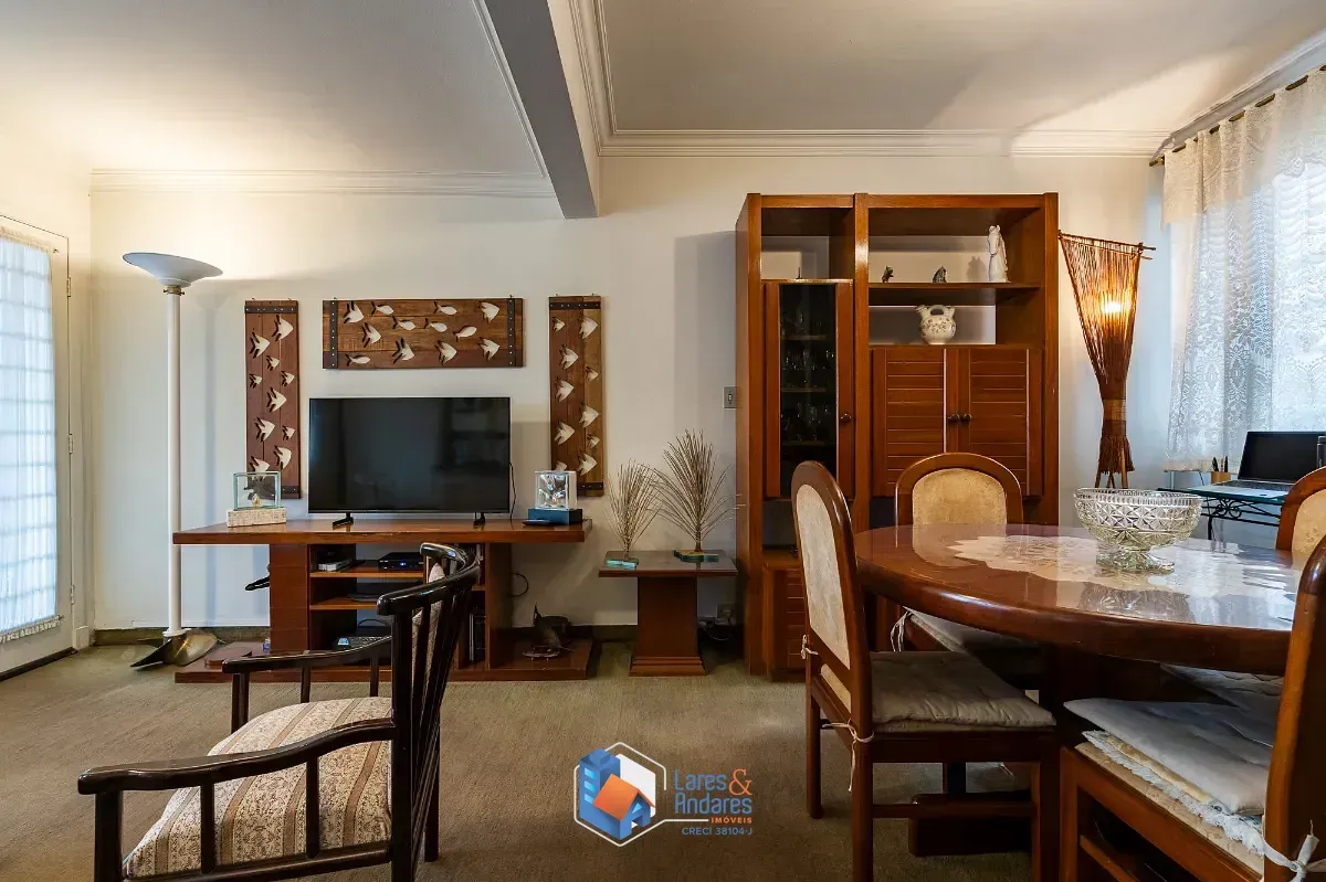 Imagem Casa para venda em Moema com 3 quartos, sendo 1 suíte, 100m²
