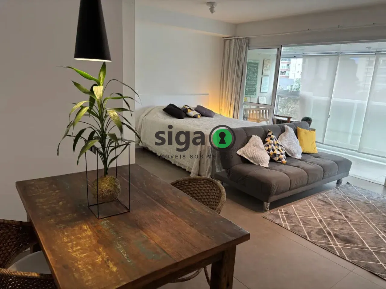 Foto do imóvel Apartamento com - 50 m² - Mobiliado - Varanda Envidraçada - Condomínio Brookfield Home Design