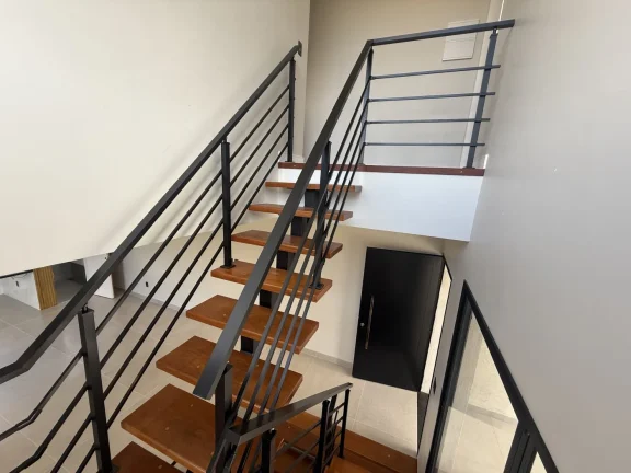 Imagem Casa à Venda, com 4 Vagas e Salão de Lazer