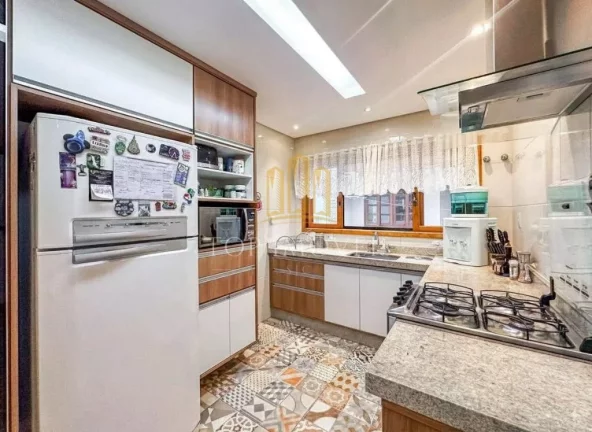 Imagem Sua Casa dos Sonhos no Bosque dos Eucaliptos! Apresentamos uma belíssima casa em um dos bairros mais desejados da cidade, perfeita para quem busca conforto, espaço e elegância!
