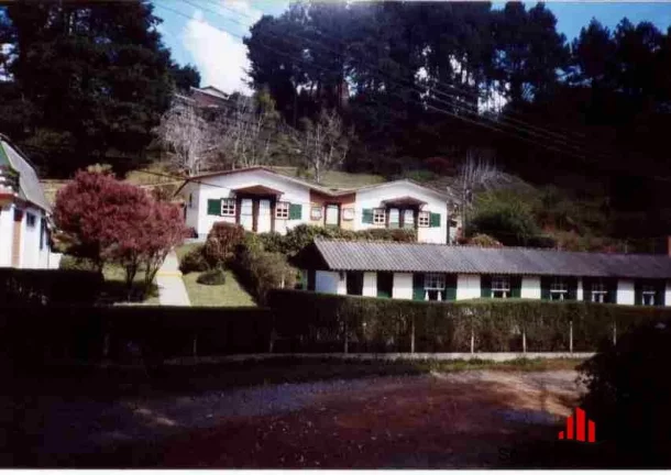 Imagem Linda Pousada a Venda na Vila Floresta Negra em Campos do Jordão/SP.