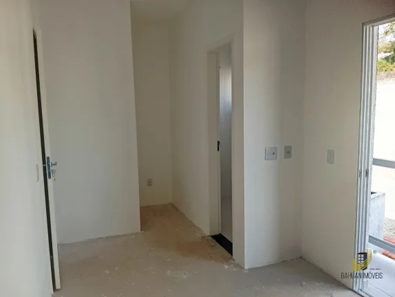 Imagem Casa em Condomínio de Luxo em Cotia-SP, Parque Dom Henrique: 3 quartos, 1 suíte, 2 salas, 3 banheiros, 86m², 2 vagas.