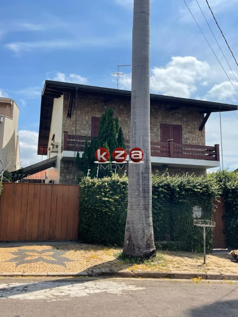 Imagem Imperdível! Casa à venda em Valinhos-SP, bairro Parque Nova Suíça, com 558m² construção e 600m de terreno, área de lazer incrível! Venha conferir!