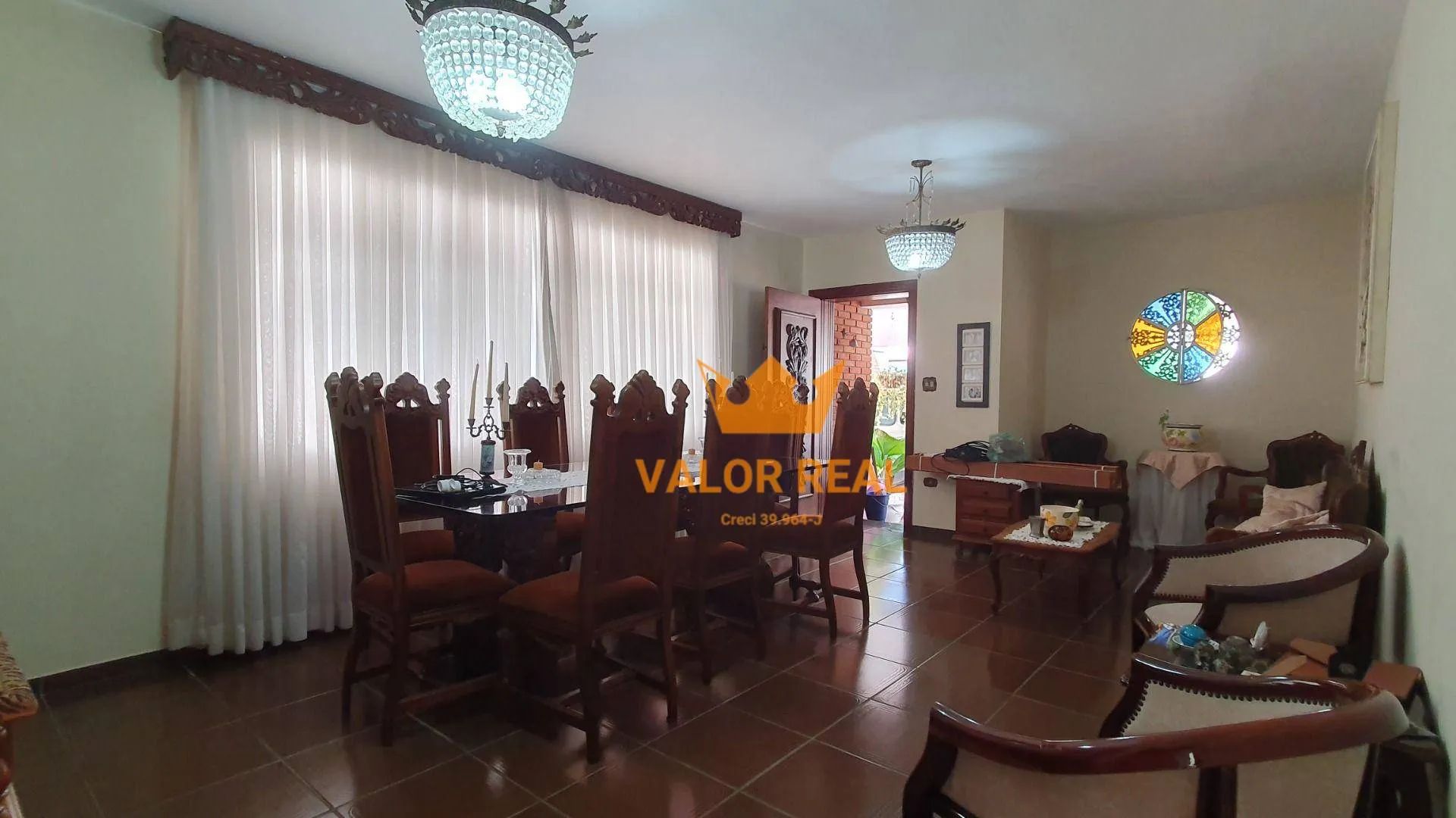 Imagem Casa Pque Colégio, Perfil Comercial, 265 m2 - 4 dorm. 5 vagas, 1.3 Milhões. Aceita permuta e financiamento