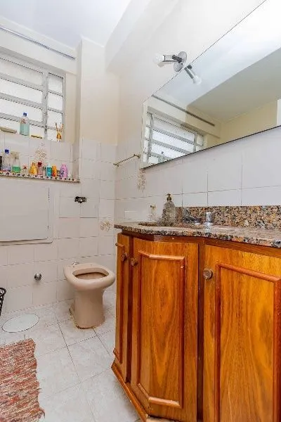 Imagem Vende-se apartamento com 2 quartos, sacada e 1 vaga - 113 m² - Moinhos de Vento