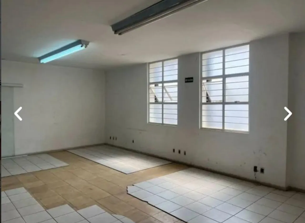 Imagem Galpão Comercial para Locação em Sorocaba-SP, Jardim Vera Cruz: 12 Salas, 6 Banheiros, 10 Vagas de Garagem, 1.265m².