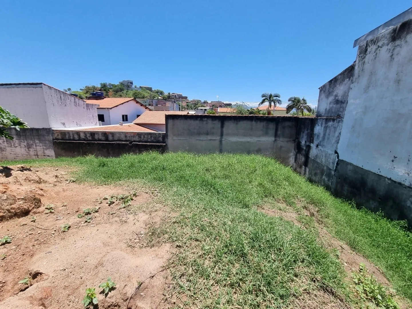 Imagem Terreno Plano de 250 m² em Itaguassu, com Opção de Expansão para 500 m² - Perfeito para Empreendimentos ou Pousada