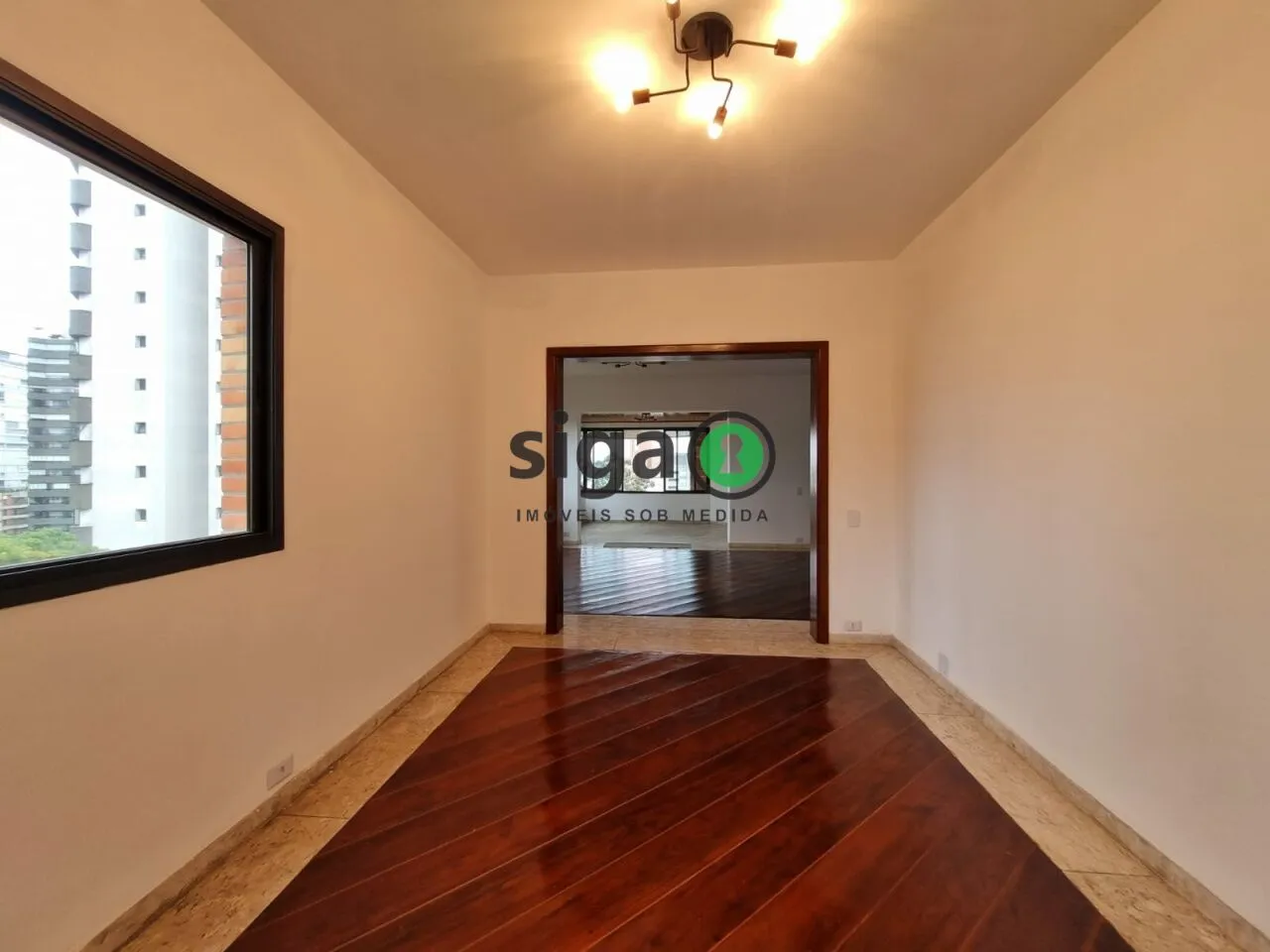 Imagem VENDE no Morumbi (Vila Suzana) Apartamento com 4 suítes, 4 Vagas + Depósito