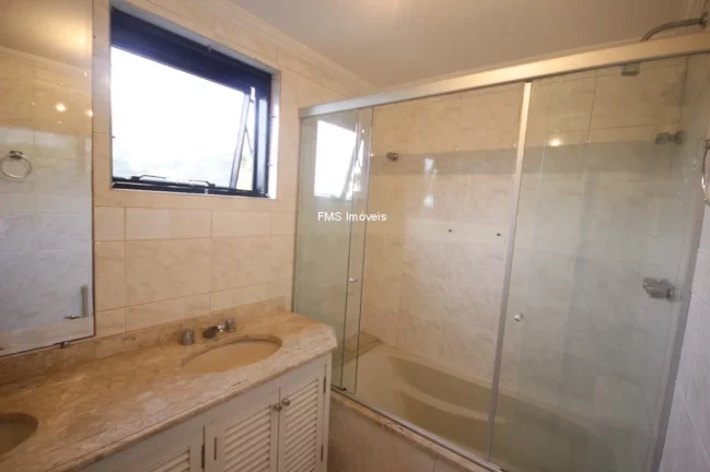Imagem Apartamento à venda ou locação na Vila Nova Conceição, com 2 suítes, 2 vagas.