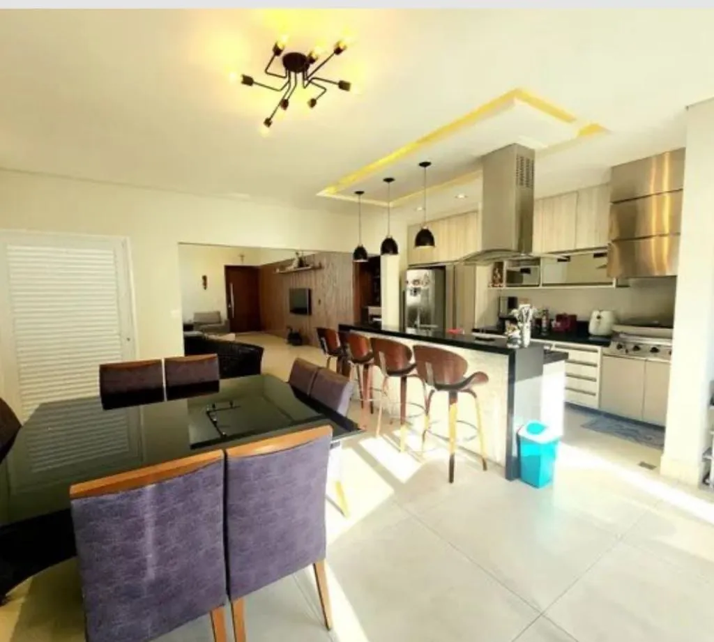 Imagem Casa à venda 3 Quartos, 1 Suite, 2 Vagas, 300M², Piracangaguá, Taubaté - SP | Condomínio Ouroville