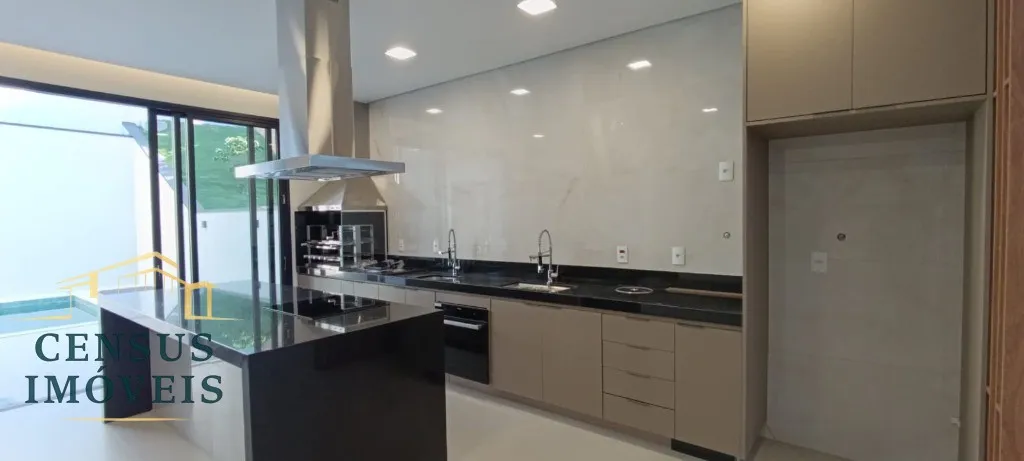 Foto do imóvel: Casa à venda no Condomínio Mont Alcino, com 3 Suítes, piscina e 4 vagas de garagem, no Bairro Jardim América, Valinhos-SP em Condomínio Mont´Alcino