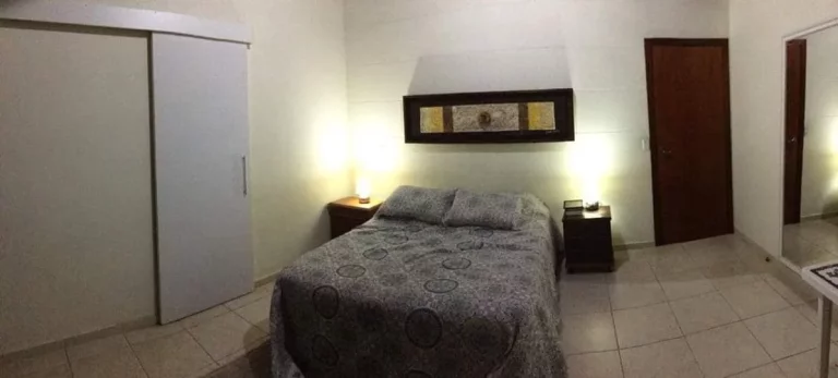 Imagem Linda casa em condomínio Fechado - Bairro Horto