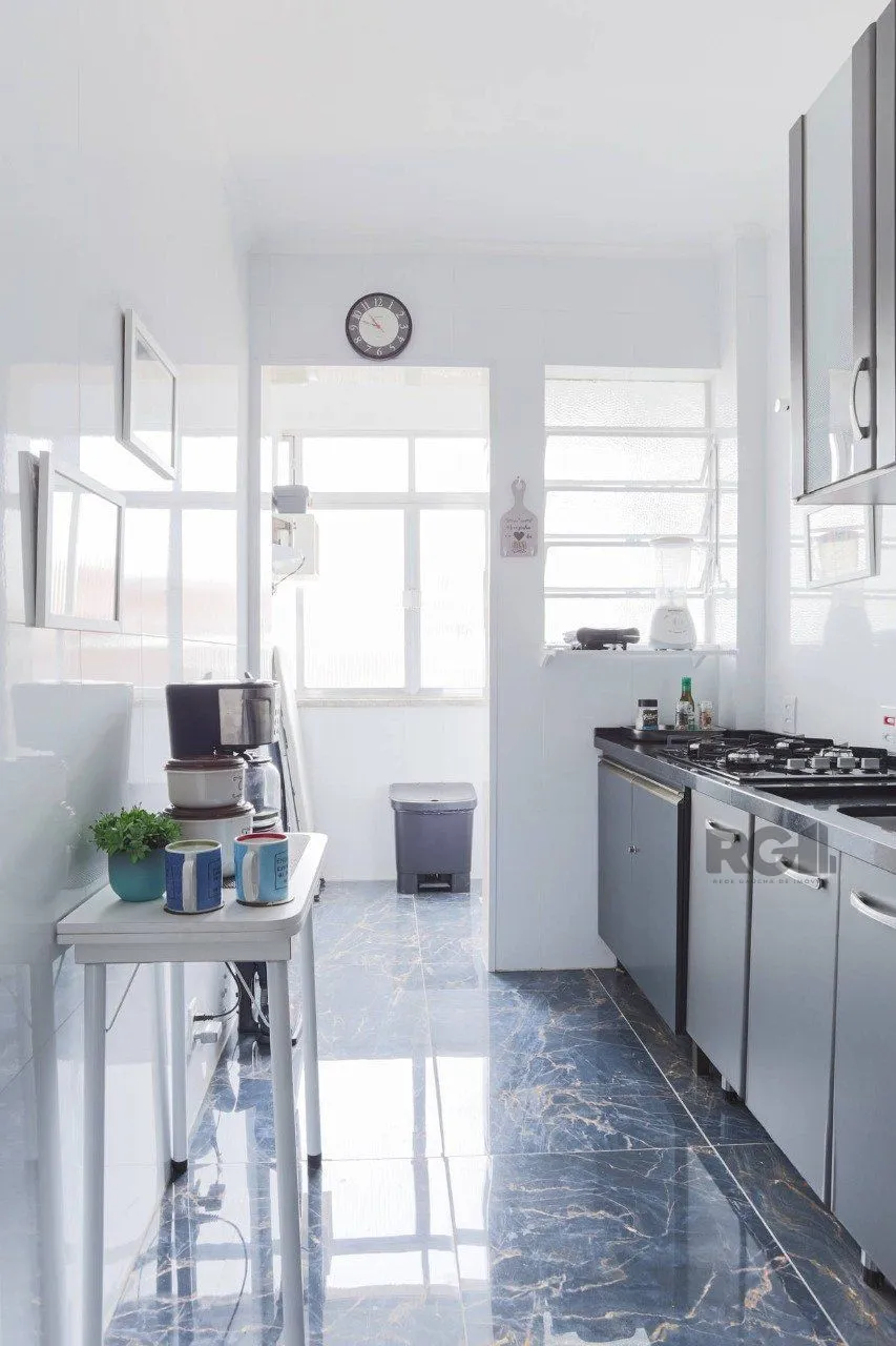 Imagem Apartamento de dois quartos no bairro Farroupilha em Porto Alegre.
