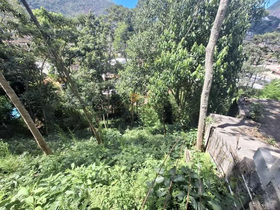 Imagem Terreno para Venda em Teresópolis / RJ no bairro Araras