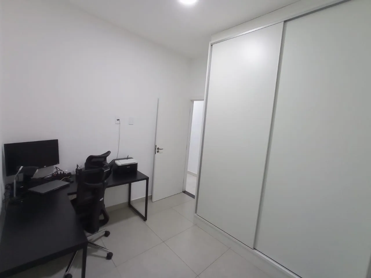 Imagem Casa à venda com 3 dormitórios sendo um suíte com uma bela área gourmet, Vila dos Comerciários 2, Taubaté, SP
