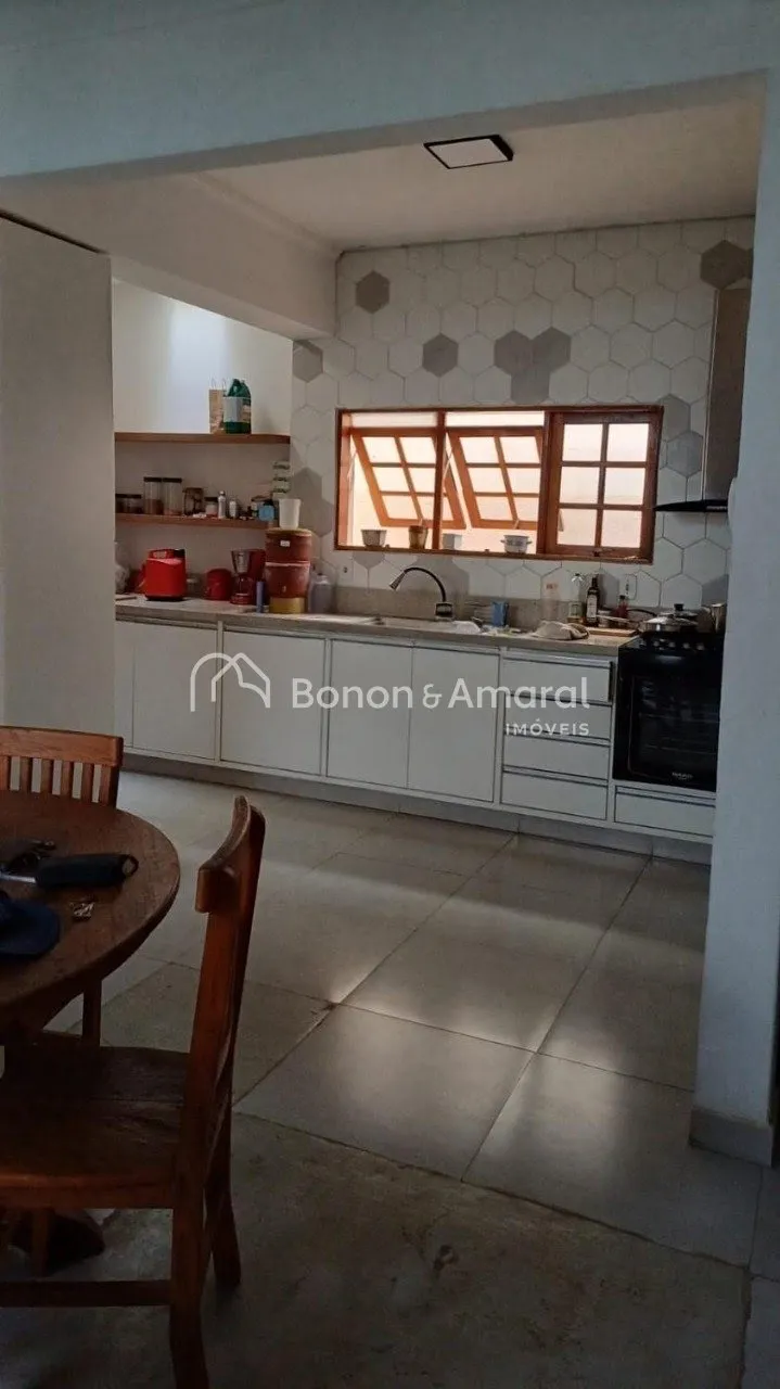 Imagem Casa com 4 Quartos e 6 banheiros à Venda, 240 m² por R$ 960.000