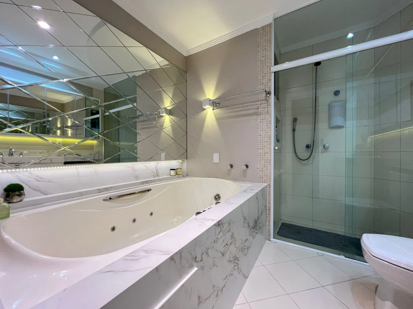 Imagem Apartamento à venda com 130m2 por R$ 2.690.000,00