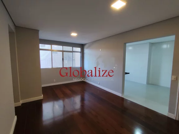 Imagem Apartamento à venda com 90m², 2 quartos, dependência, vaga demarcada por R$480.000,00 no Campo Grande em Santos