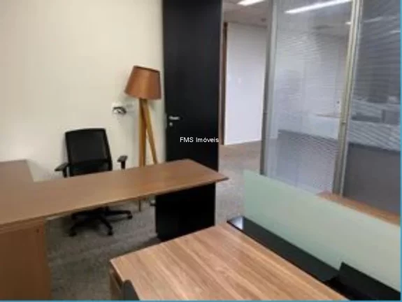 Imagem Andar Comercial de Alto Padrão com 10 Vagas de Garagem na Vila Olímpia, São Paulo-SP