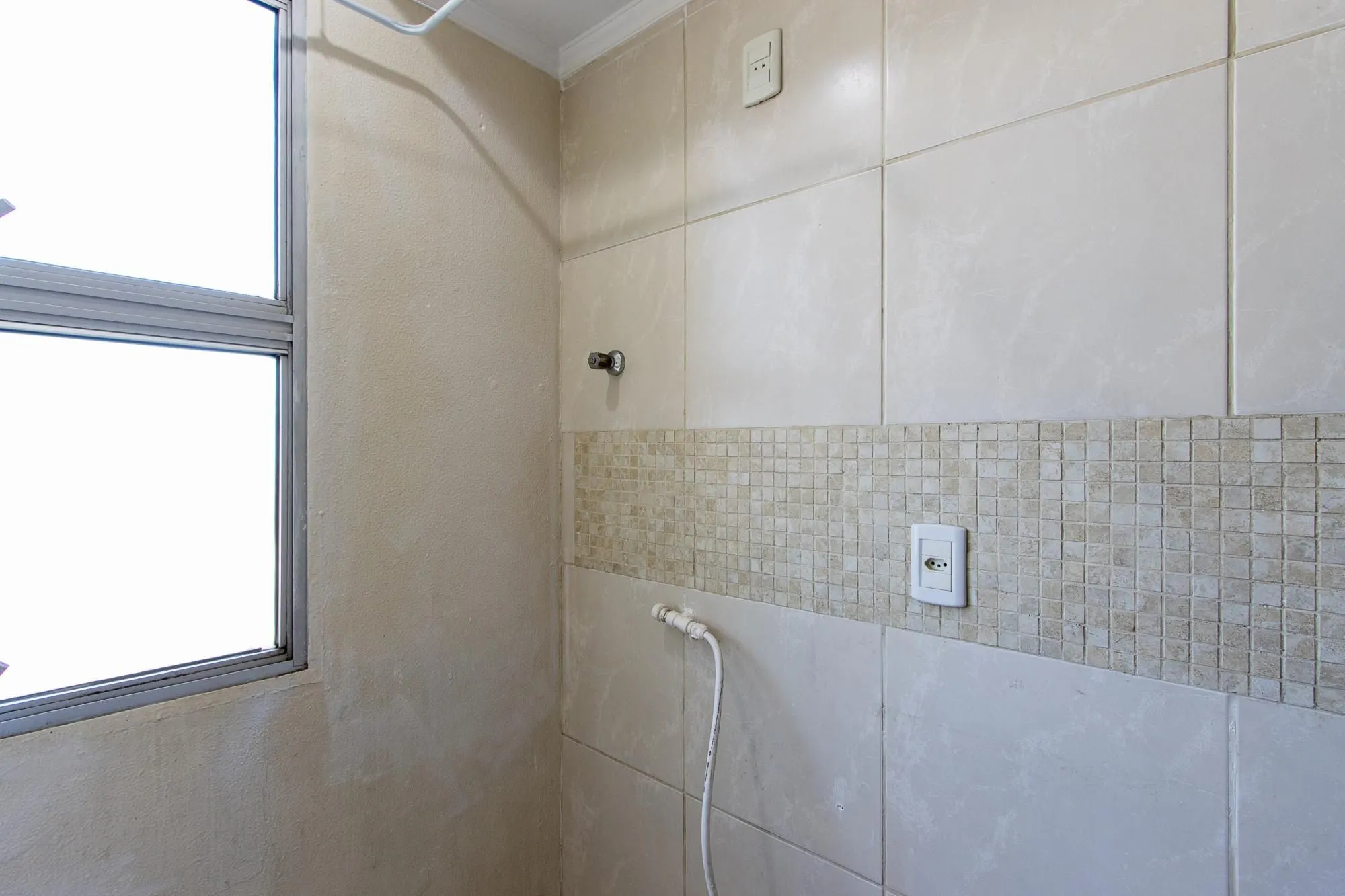 Imagem Excelente Apartamento 2 Dormitórios na Av. Wenceslau Escobar