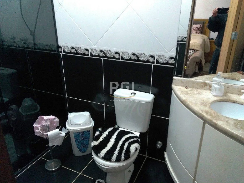 Imagem Cobertura para Venda - 323.99m², 3 dormitórios, sendo 1 suites, Partenon