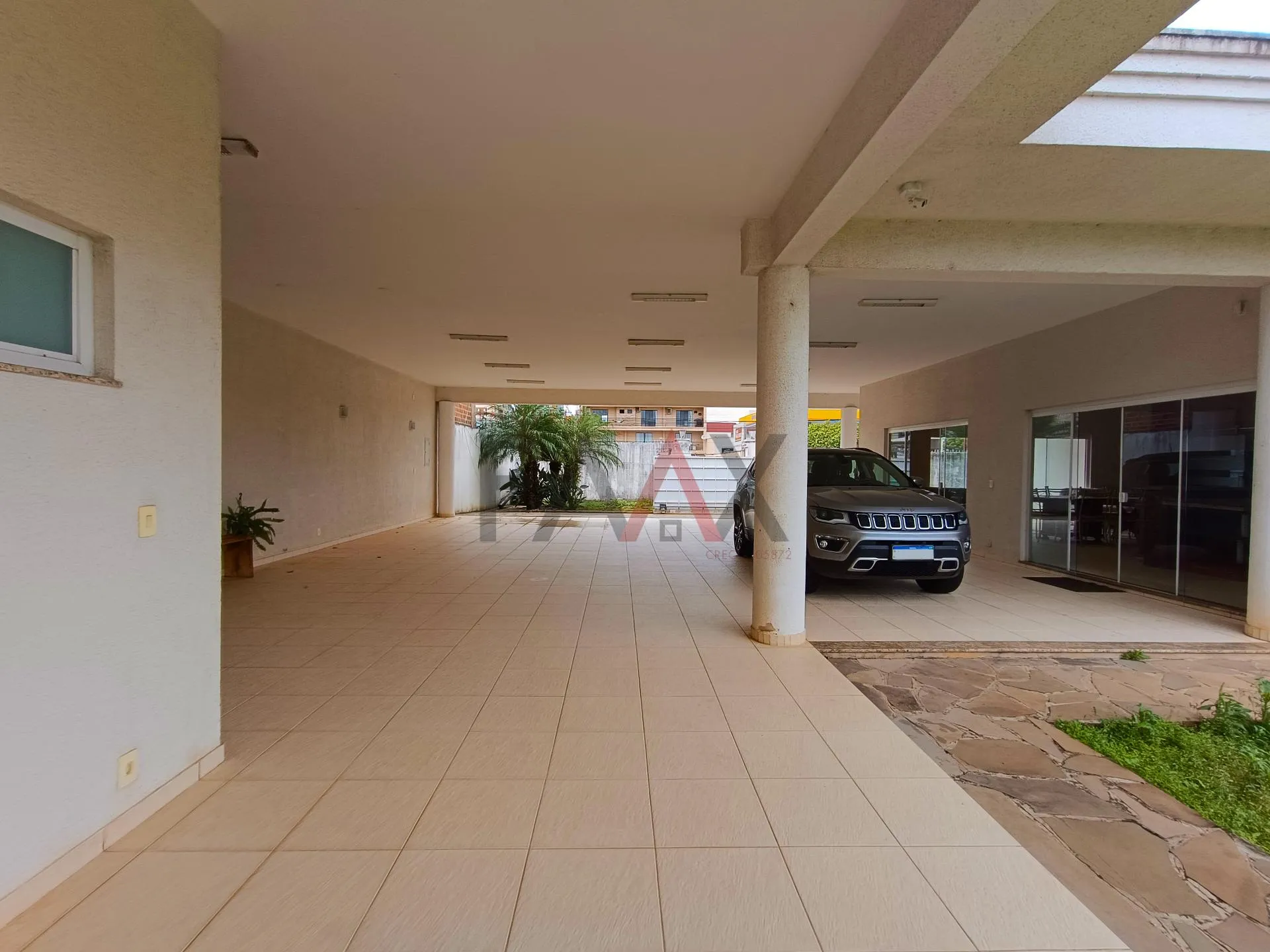 Imagem Sobrado com 9 dormitórios à venda,1000.00 m , CENTRO, GUARAPUAVA - PR