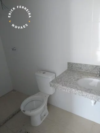Imagem Casa Duplex Condomínio fechado composta de 2 quartos sendo uma suíte com varanda no bairro Itapebussu